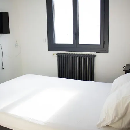 2 Pieces Entierement Equipe, Appartement *