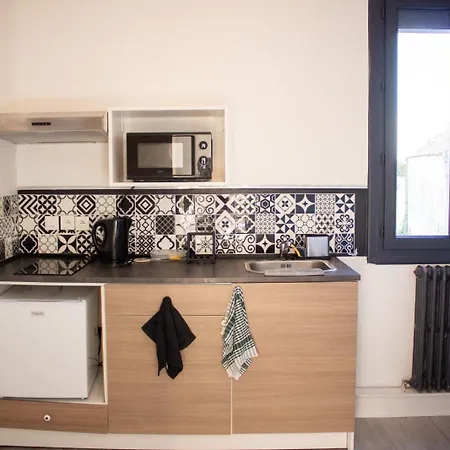 2 Pieces Entierement Equipe, *