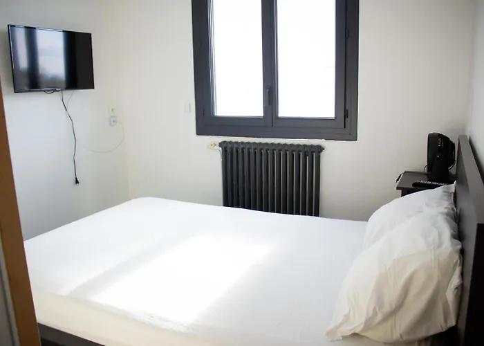 2 Pieces Entierement Equipe, Appartement *